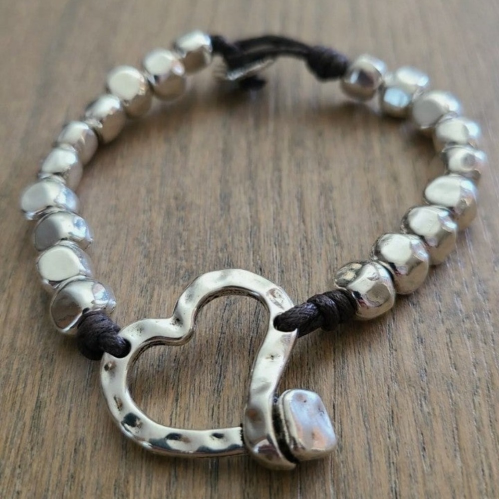 Nailed Heart - Boho handcrafted bracelet